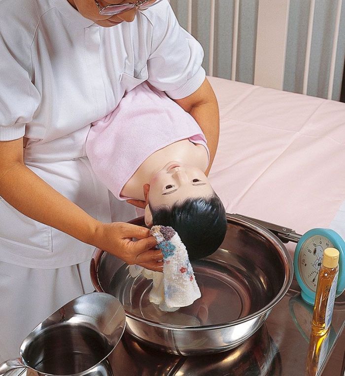 Säuglings-Krankenpflegepuppe, Bestellnummer LM52