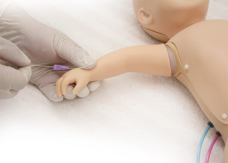 Erweiterte Neugeborenen Pflege- und Notfallpuppe Plus II, Bestellnummer R16125
